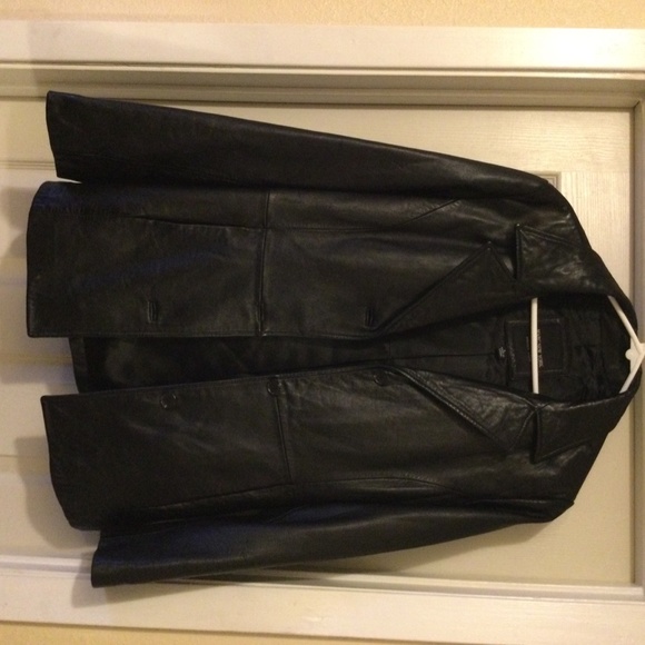 ANDREW MARC Women’s Leather Jacket - Picture 9 of 15